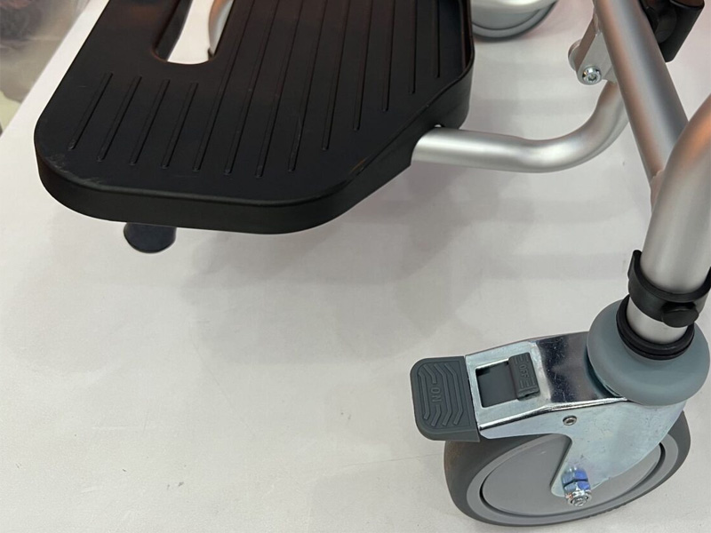 Xe lăn kèm ghế bô nhôm đa năng GBM-016 (KDB699C)