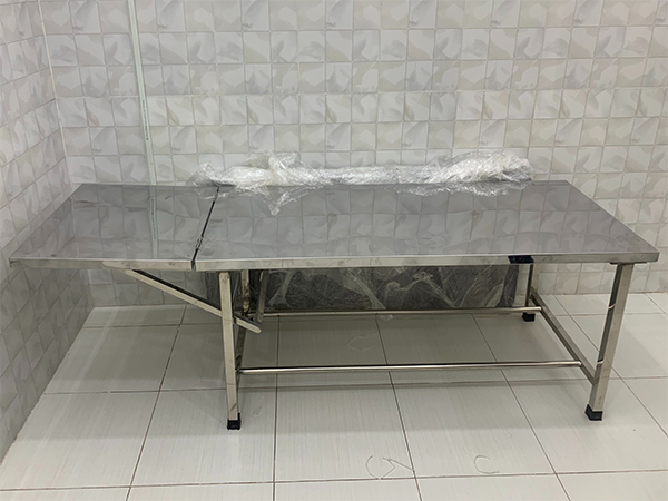 Bàn khám bệnh 3A inox kèm đệm