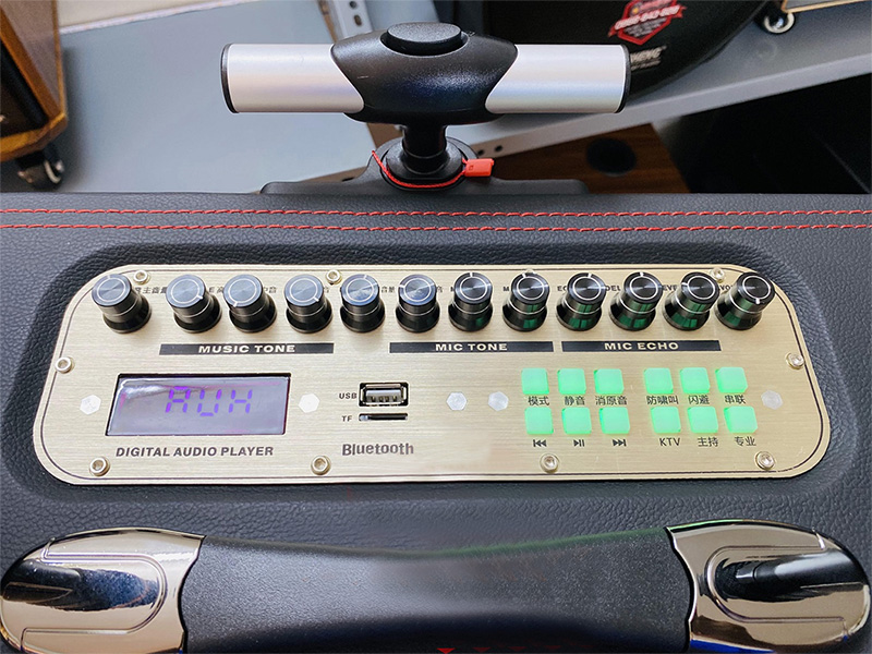 Loa kéo xách tay Sonaco Hayman X8-6