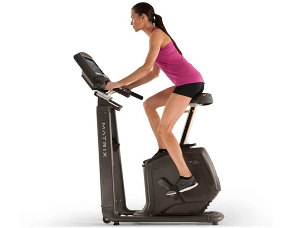 Xe đạp thể dục Matrix U50 XIR