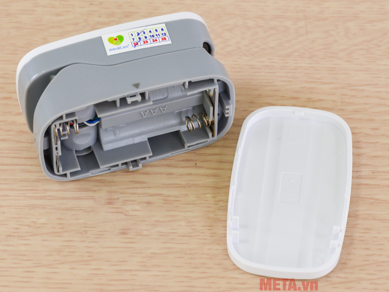 Máy đo nồng độ oxy bão hòa trong máu SpO2 iMediCare iOM-A6