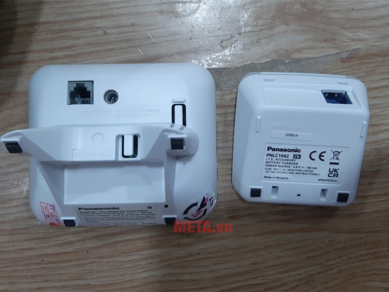 Điện thoại bàn không dây Panasonic KX-TGC212