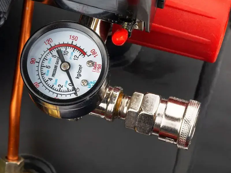 Máy nén khí có dầu 50L Ronix RC-5010