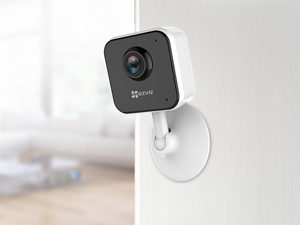 Camera IP wifi 1080P Ezviz CS-C1HC (D0-1D2WFR)