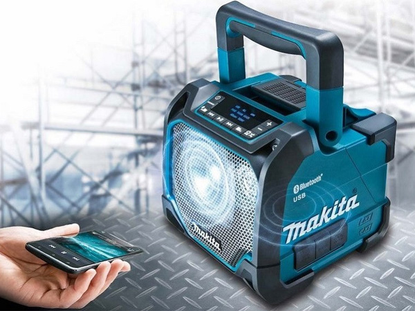 Loa sử dụng ở công trường dùng pin và điện Makita DMR202 (18V/14.4V/12V MAX/AC)