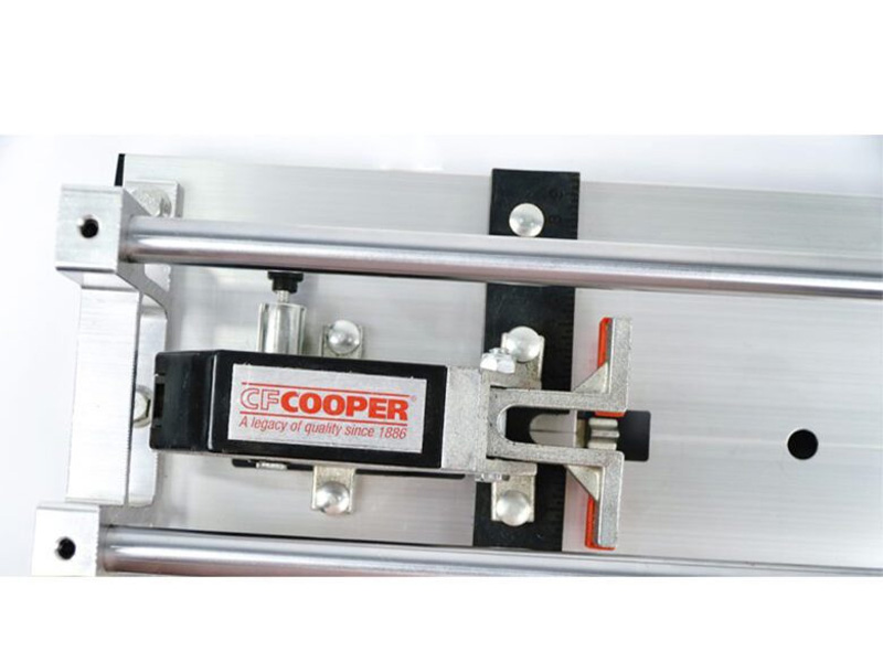 Bàn cắt gạch bằng tay 1200mm CFCooper C1200F