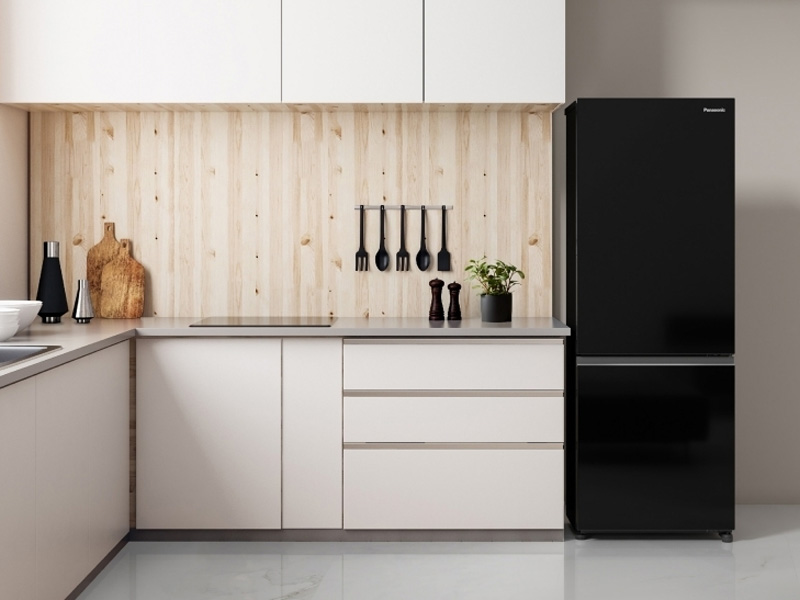 Tủ lạnh Panasonic Inverter 300 lít NR-BV331CPKV