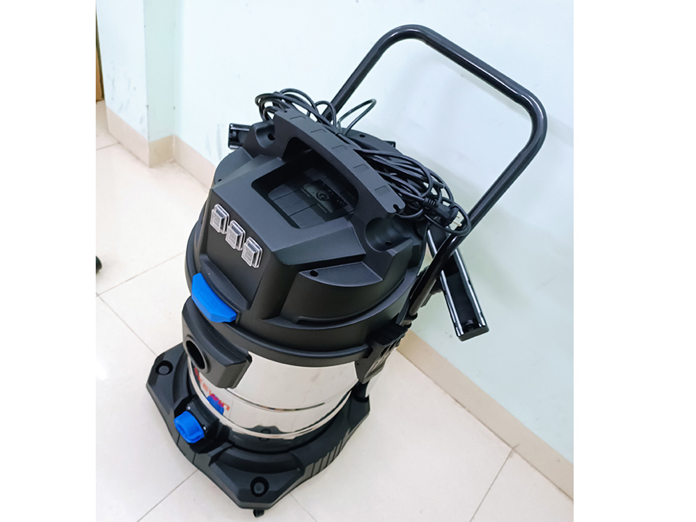Máy hút bụi công nghiệp khô và ướt Kewin KN603S (60 lít, 3 Motor)