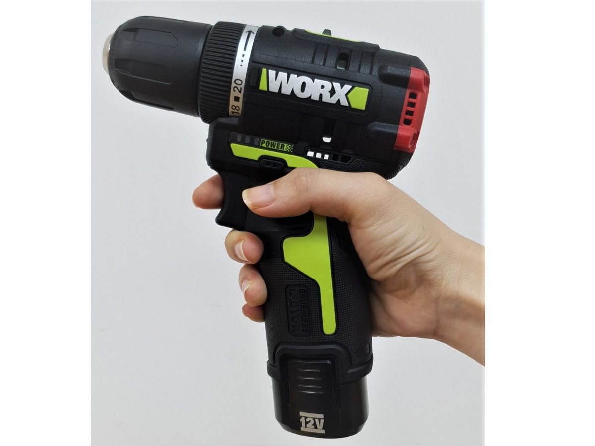 Máy khoan vặn vít Worx Green dùng pin li-on 12V WU130