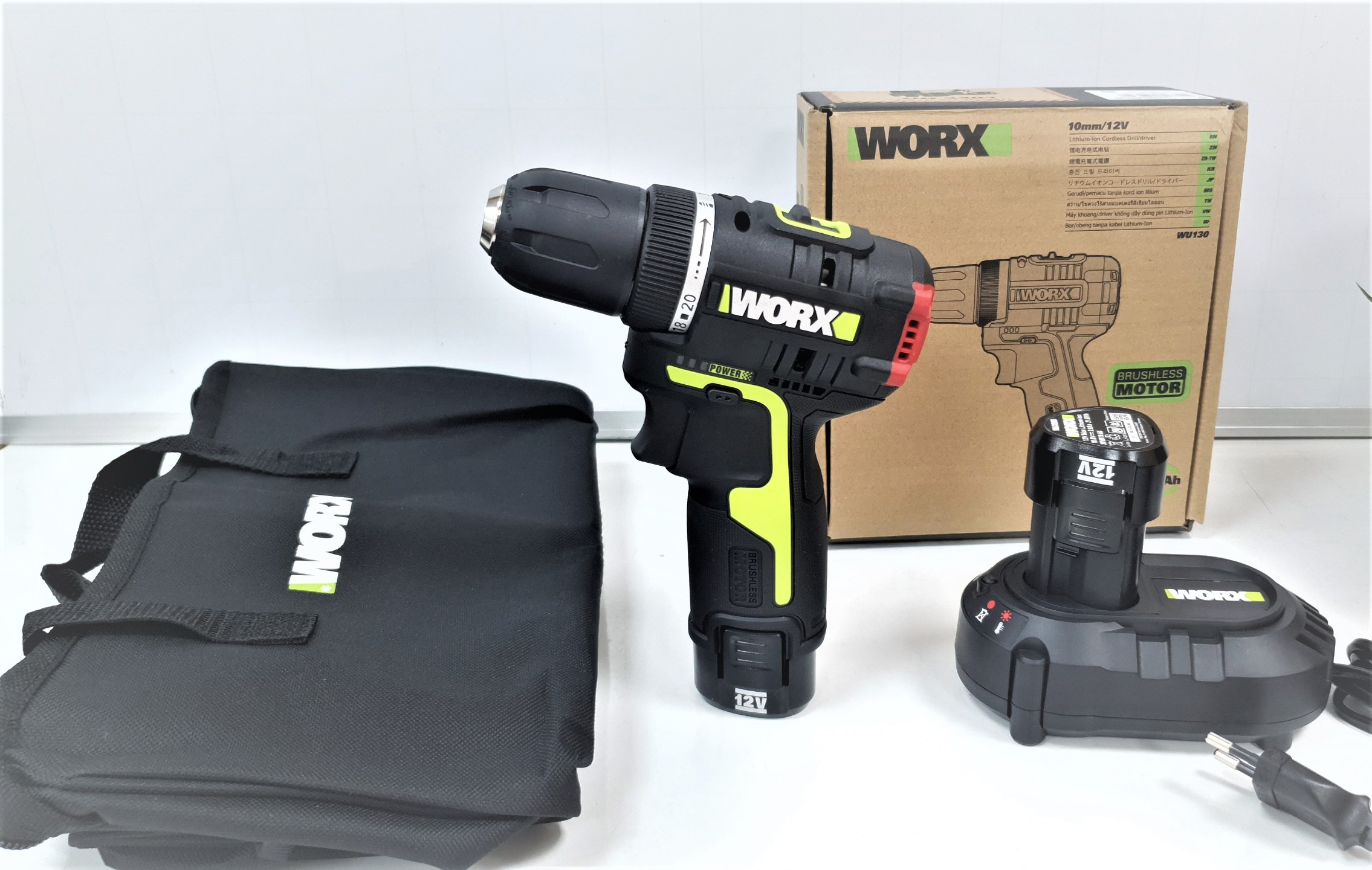 Máy khoan vặn vít Worx Green dùng pin li-on 12V WU130