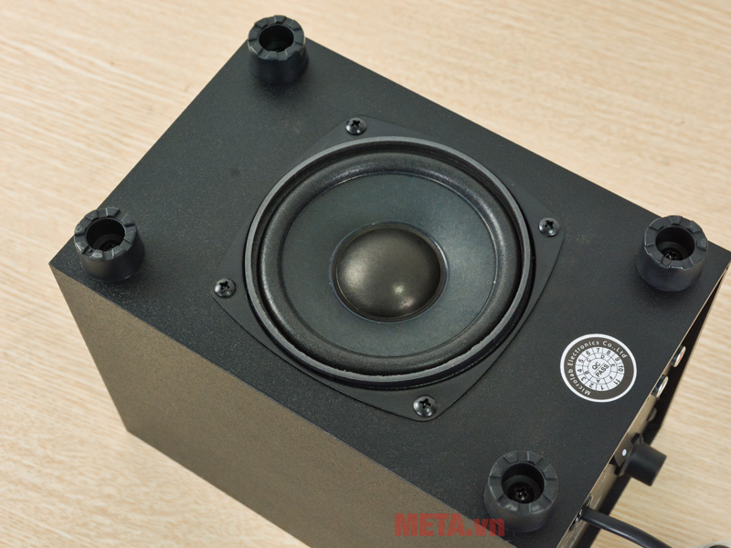 Loa Microlab 2.1 M105