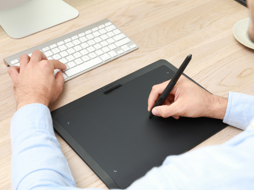 Bảng vẽ đồ họa Xencelabs Medium Wireless cảm ứng nghiêng