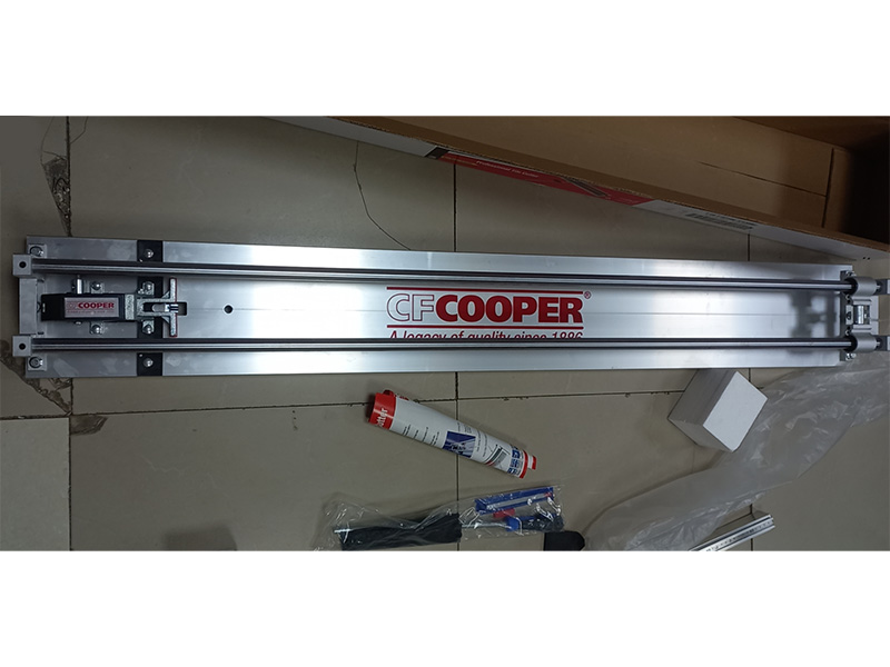 Bàn cắt gạch bằng tay 1200mm CFCooper C1200F