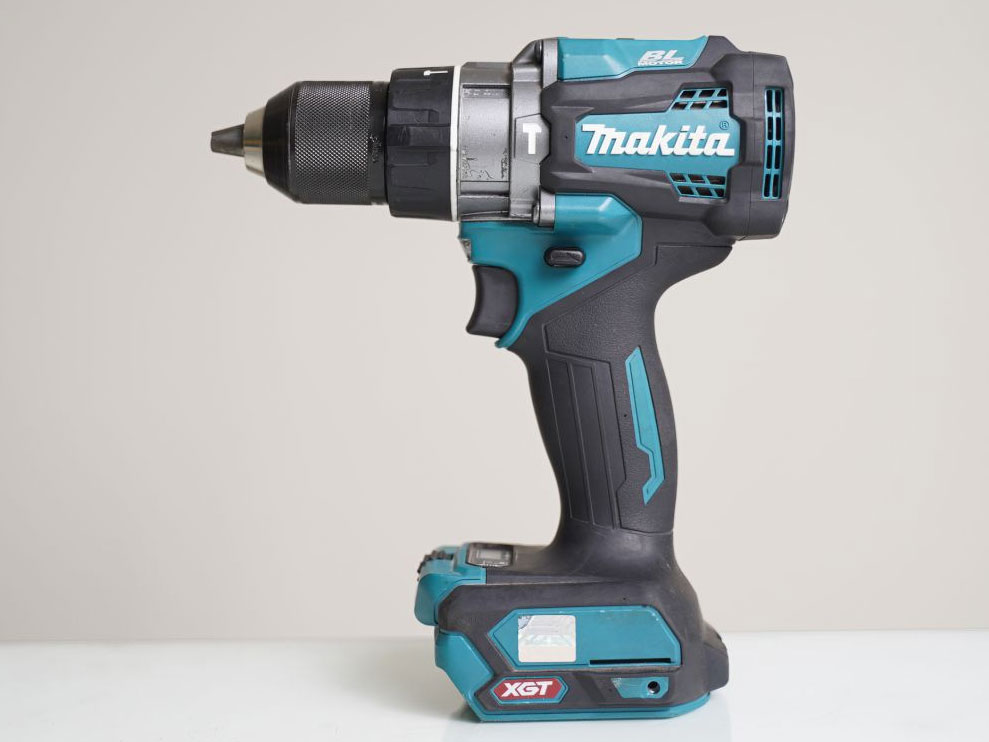 Máy khoan búa và vặn vít dùng pin Makita HP001GZ (40V Max, chưa pin và sạc)