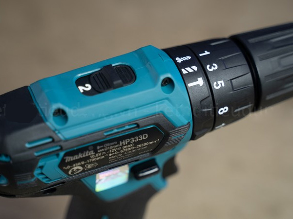 Máy khoan búa, vặn vít dùng pin Makita HP333DSAE (sạc 2 pin 2Ah)