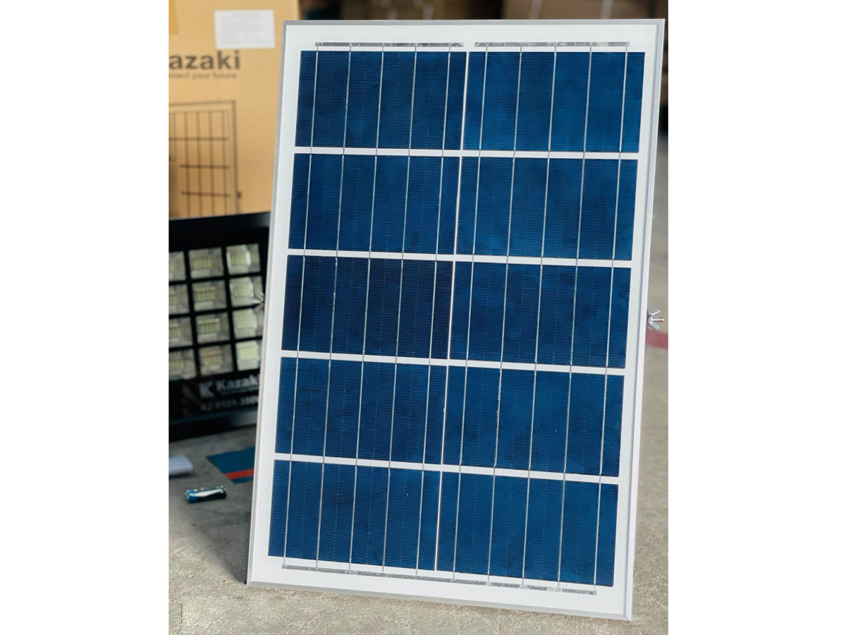 Đèn năng lượng mặt trời Kazaki KZ-PT01-300W