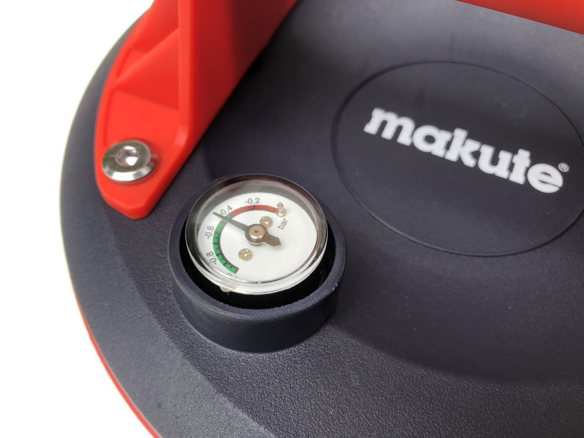 Máy hít gạch Makute VS1901 (P611)