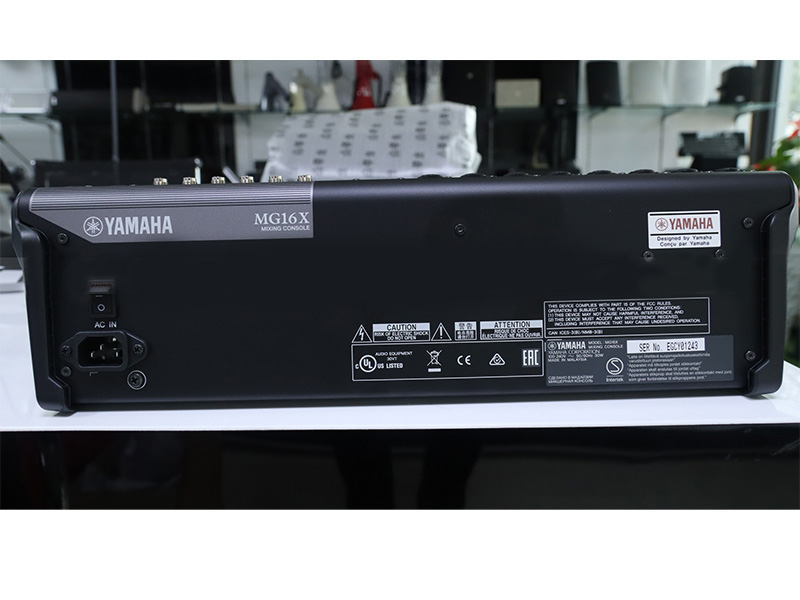 Mixer Yamaha MG16X