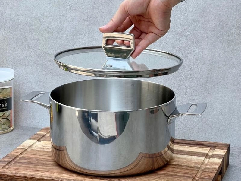 Nồi inox thân đáy liền 3 lớp Kaiyo size 22cm