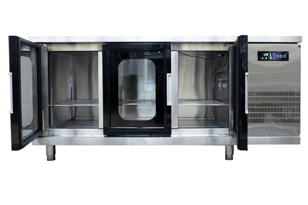 Tủ bàn lạnh cánh kính Fushima 1,8m quạt gió FSMDL-BLCKQ 1.8