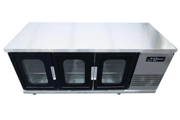 Tủ bàn lạnh cánh kính Fushima 1,8m quạt gió FSMDL-BLCKQ 1.8