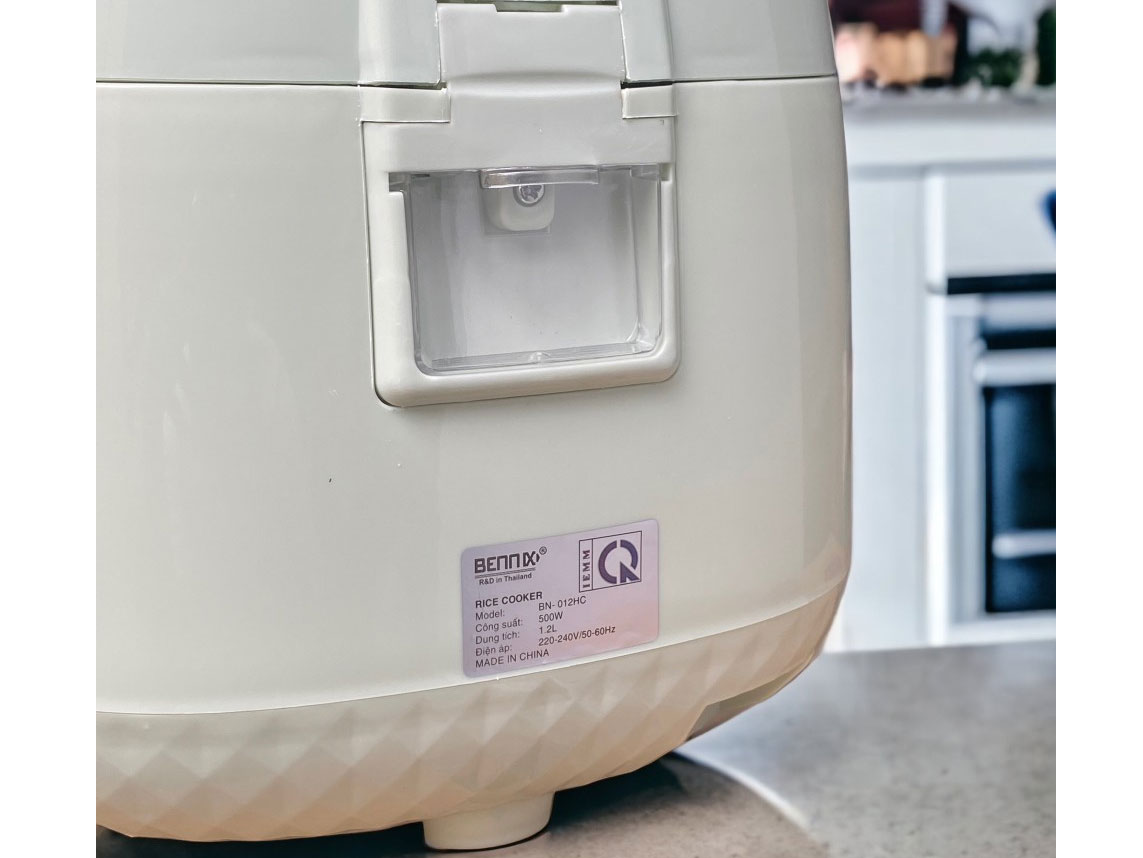 Nồi cơm điện Bennix BN-012HC 1.2 lít