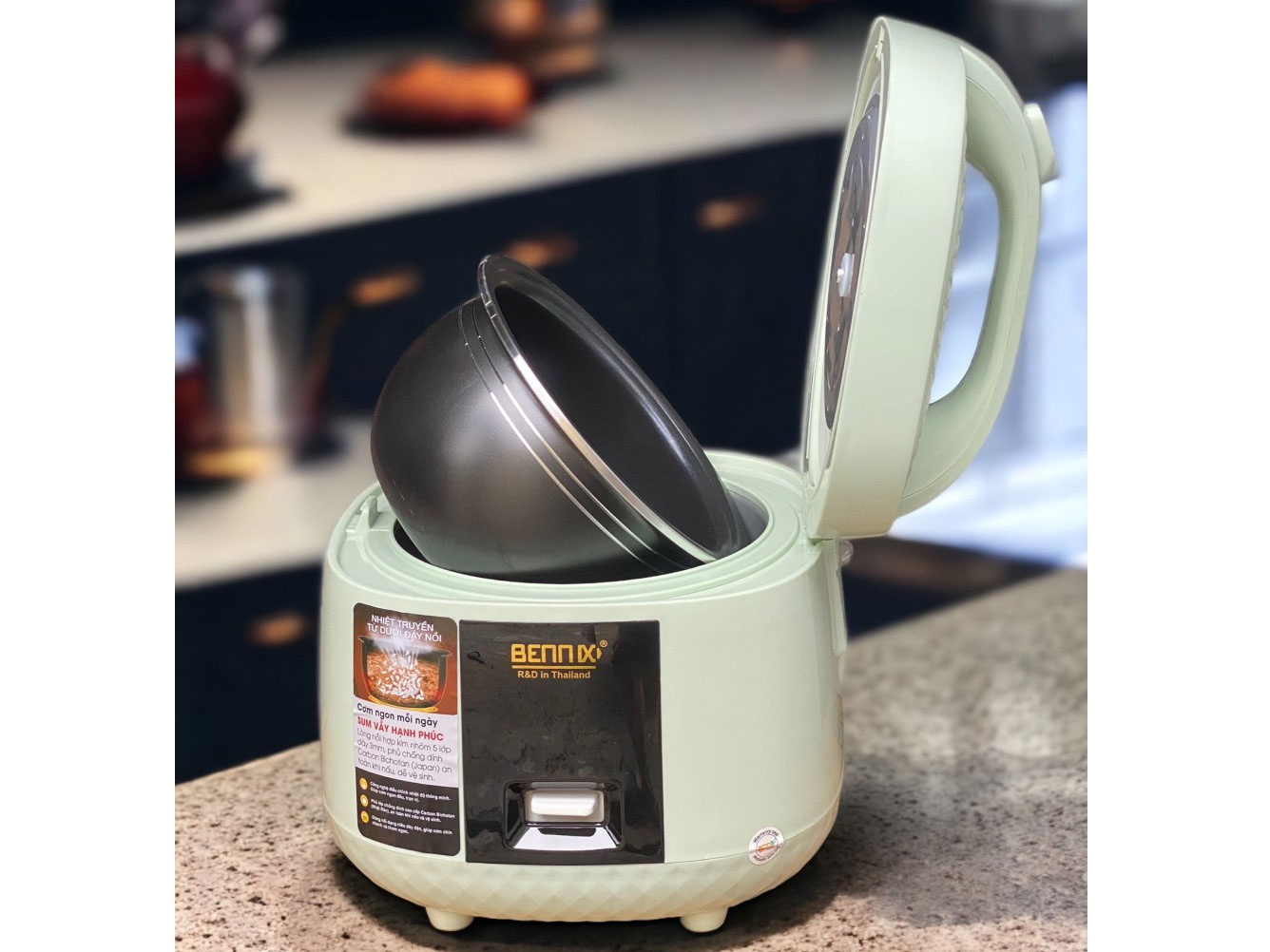 Nồi cơm điện Bennix BN-012HC 1.2 lít