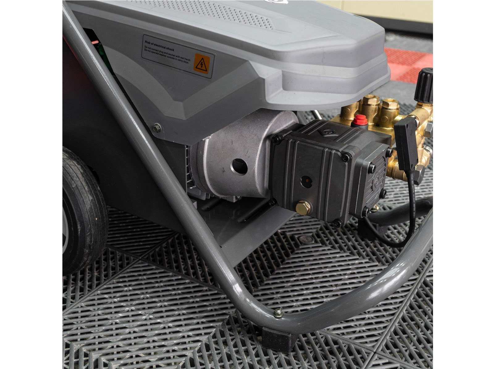 Máy rửa xe bán chuyên nghiệp tự động ngắt Lutian 3.0KW LT-191MB TS