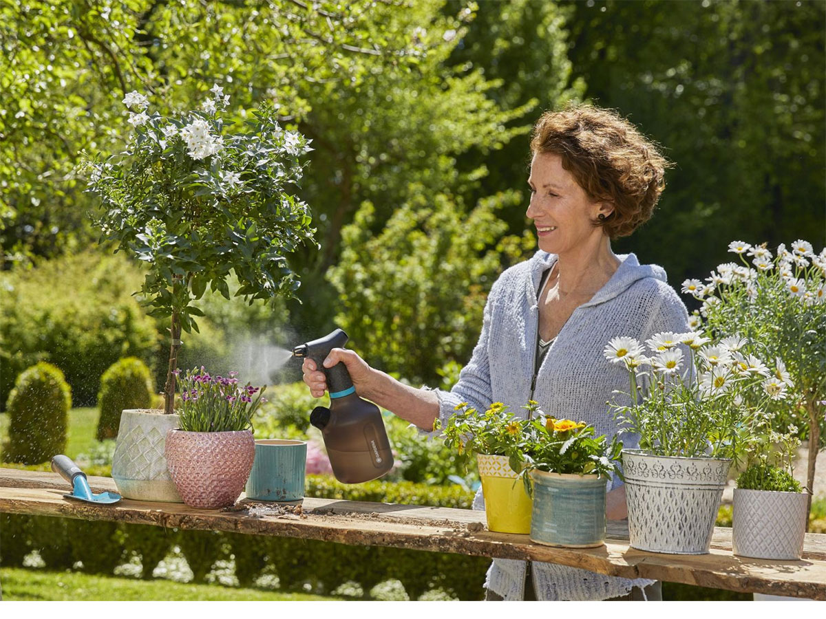 Bình tưới cây 1 lít Gardena 11112-20