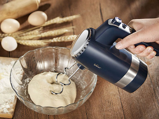 Máy đánh trứng trộn bột cầm tay Bear HM-B01V1
