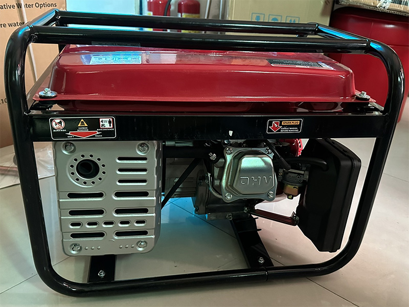 Máy phát điện chạy xăng 3KVA Kyo Power THG3900KX