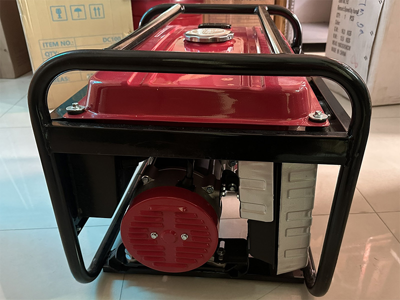 Máy phát điện chạy xăng 3KVA Kyo Power THG3900KX