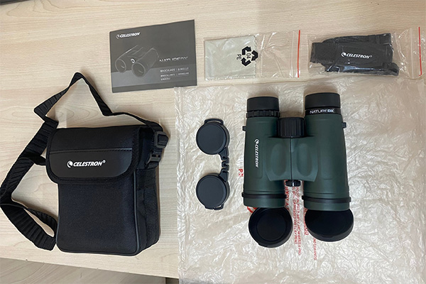 Ống nhòm Celestron nature Dx 10 x 42 (71333)