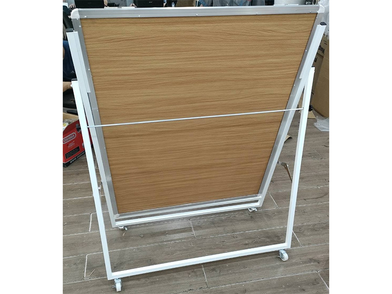 Bảng Flipchart từ tính, chân sắt sơn tĩnh điện Bavico 120 x 100cm