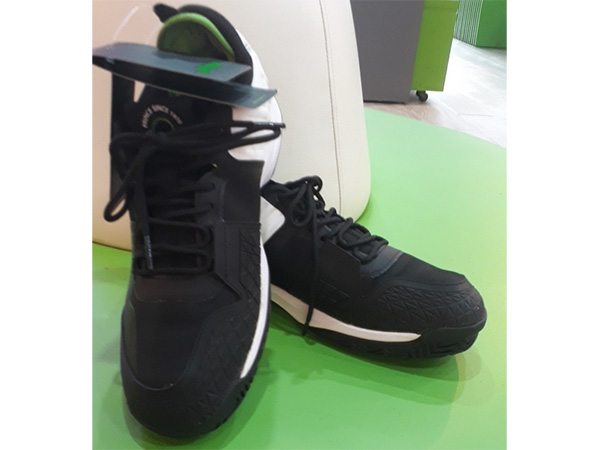 Giày tennis Prince tour lite đen/trắng