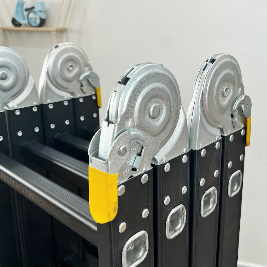 Thang nhôm gấp 4 đoạn Sumika SKM204 NEW