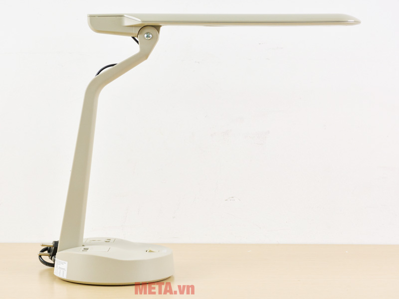 Đèn bàn học bóng Led 7W Lioa 02CD (Có chân sạc USB, ổ cắm đa năng)