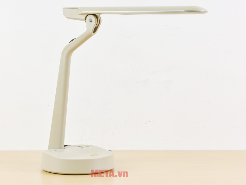 Đèn bàn học bóng Led 7W Lioa 02CD (Có chân sạc USB, ổ cắm đa năng)
