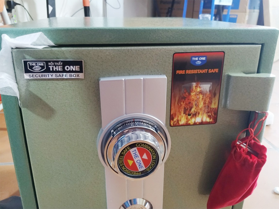 Két sắt chống cháy Hòa Phát KS35D (khóa chìa và khóa mã)