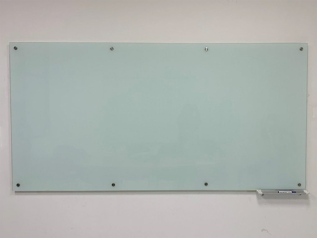 Bảng kính ghép keo sữa 10 ly 38 Bavico 120x240cm