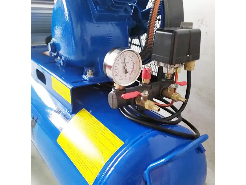 Máy nén khí Pegasus TM-V-0.25/8 (3HP - 220V)