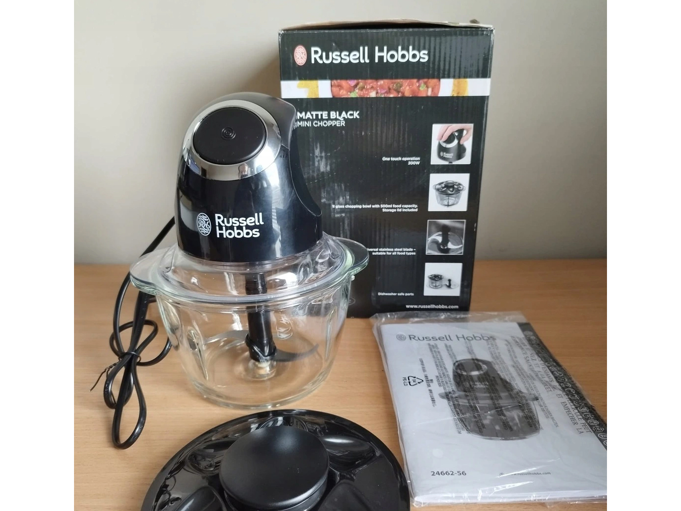Máy xay mini Russell Hobbs 24662-56 (200W, màu đen) - META.vn