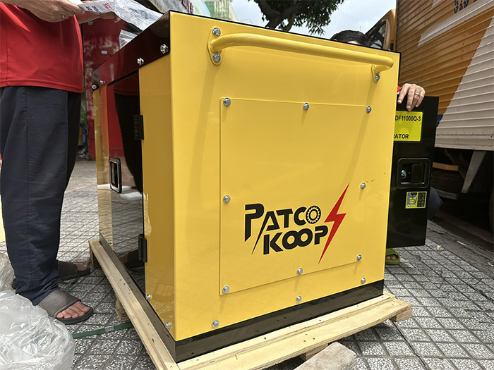 Máy phát điện chạy dầu Koop 8KW KDF11000Q(-3) 3 pha