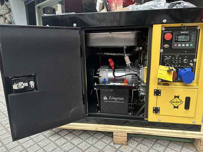 Máy phát điện chạy dầu Koop 8KW KDF11000Q(-3) 3 pha