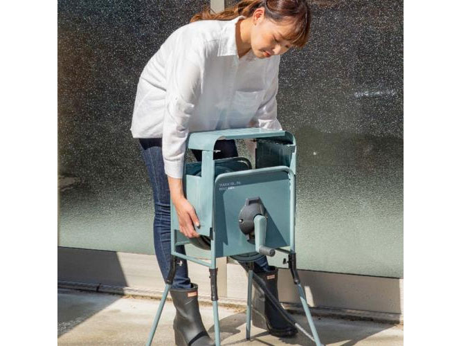 Bộ vòi tưới cây thu rút bằng kim loại 20m Takagi RFC320GY - META.vn
