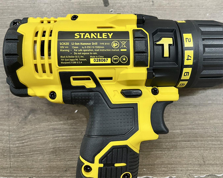 Máy khoan vặn vít động lực dùng pin Stanley SCH20C2K