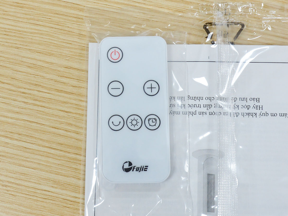 Quạt sưởi gốm Ceramic để sàn FujiE CH-2300