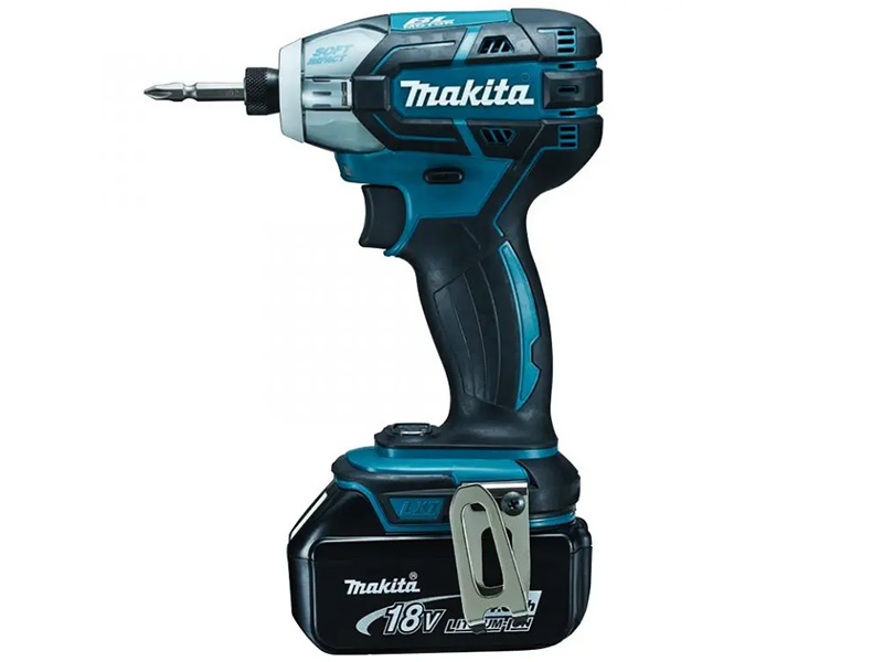 Máy vặn vít dùng pin 18V Makita DTS141RME (2 pin 4AH 1 sạc)