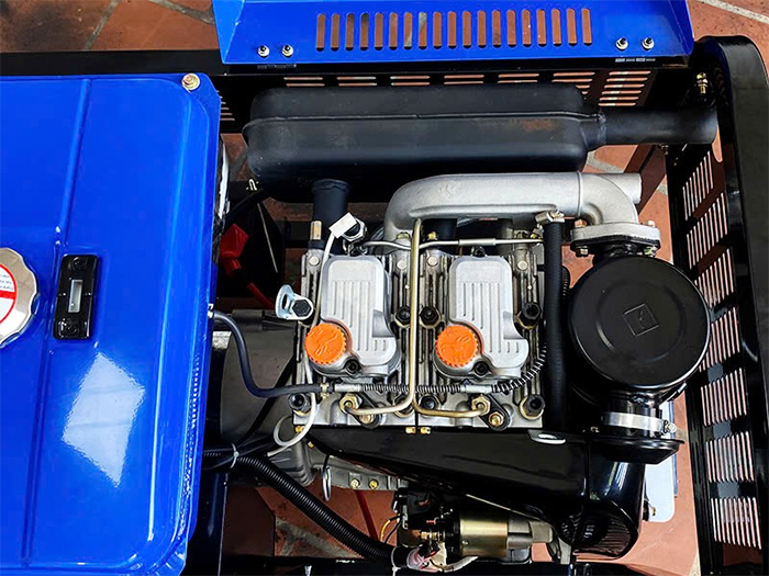 Máy phát điện 12 KVA 3 pha Hyundai DHY12500LE-3