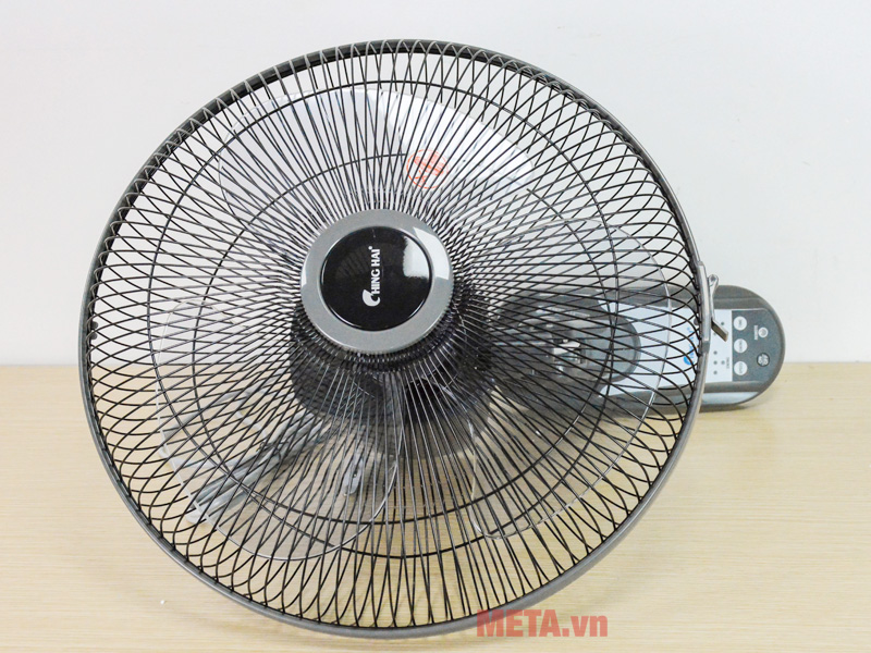 Quạt treo tường điều khiển từ xa ChingHai W615A